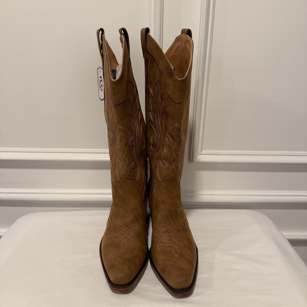 IUV Women’s Western Cowboy Boots Size 8 Tan Brown Suede CB058-BR - Picture 3 of 8